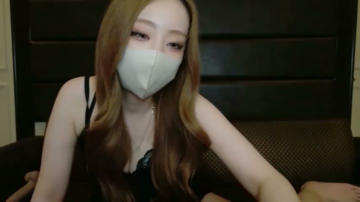 momo_gal - 2026-05-18 15:11